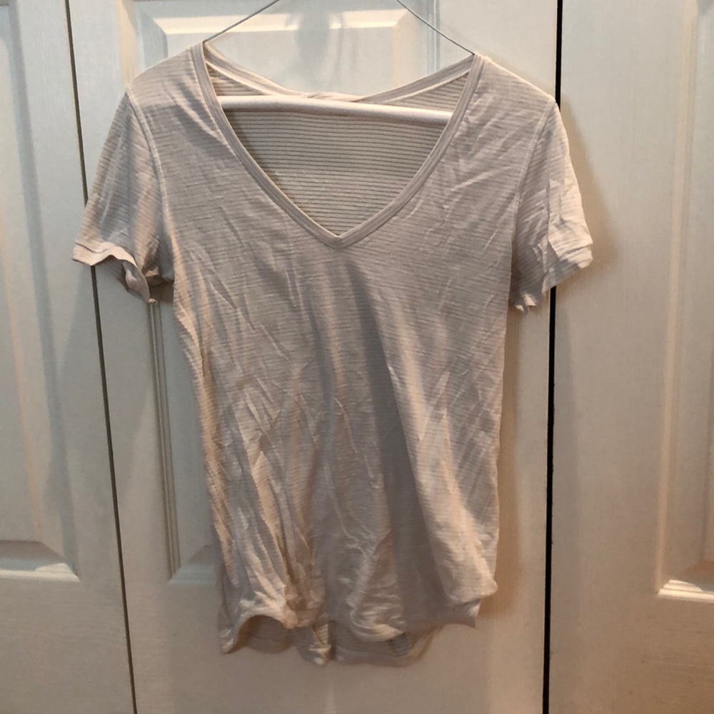 Lululemon t-shirt